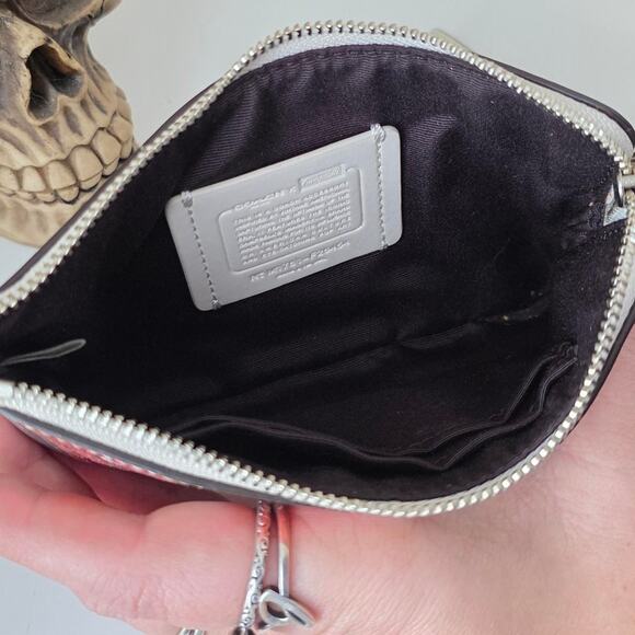 Coach x Campbell's small wristlet - Picture 6 of 6